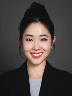 Charlotte Jeong Headshot