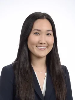 Elaine Ma Headshot